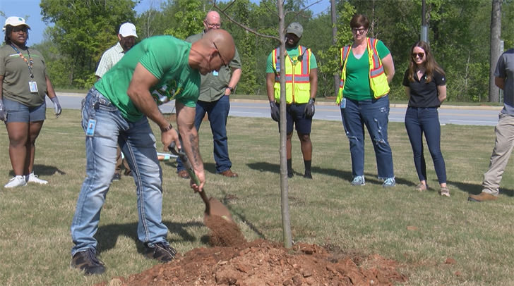 Local organizations and businesses celebrate Earth Day