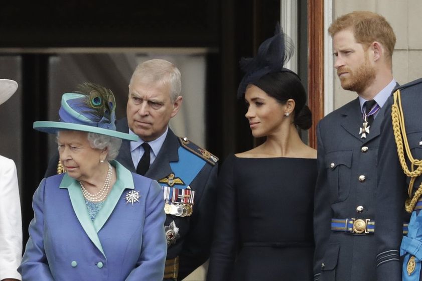 New Year New Headache For Queen With Harry And Meghan Rift Wfxg