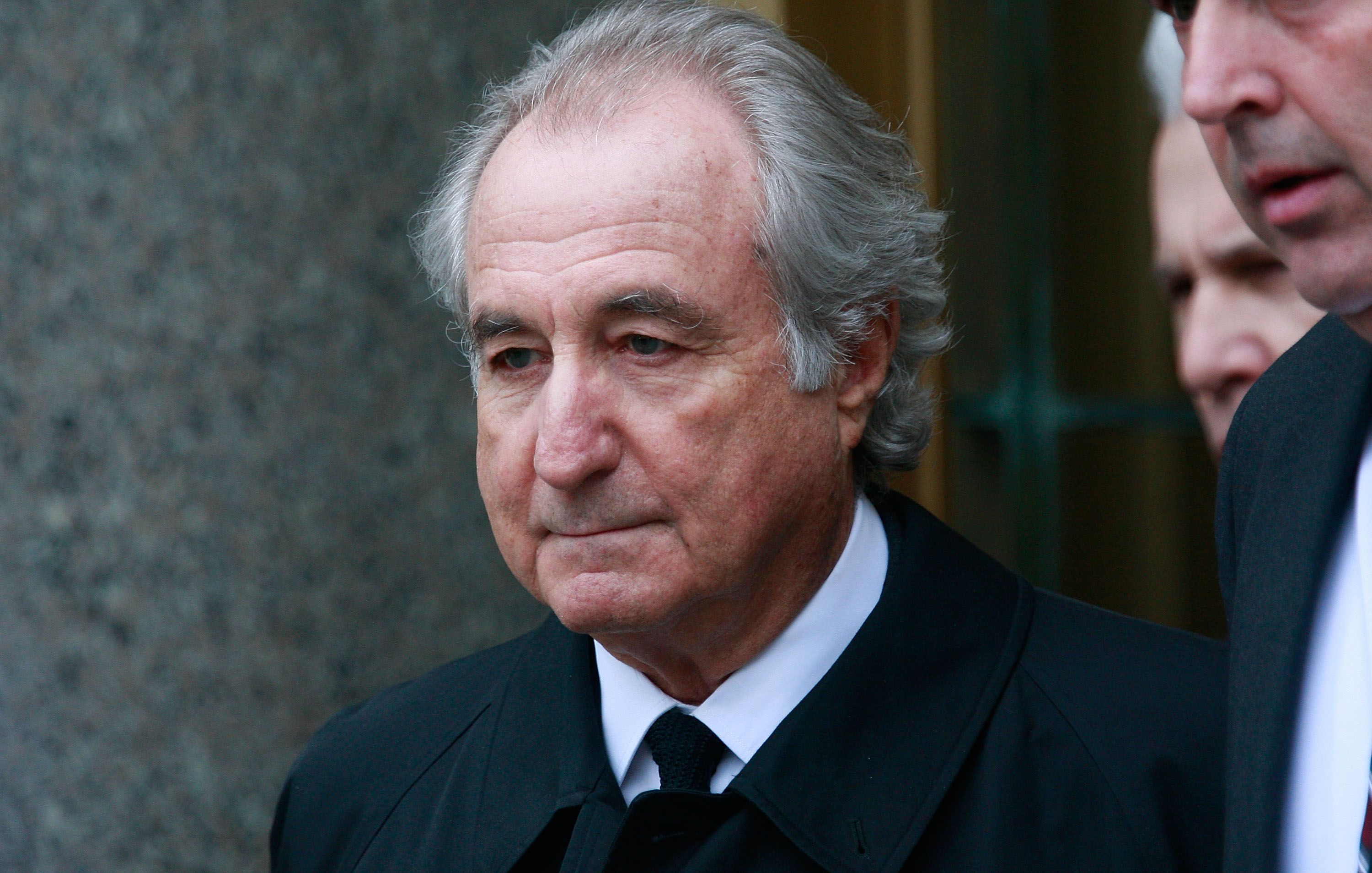 Ap Source Ponzi Schemer Bernie Madoff Has Died In A Federal Prison Believed To Be From Natural 