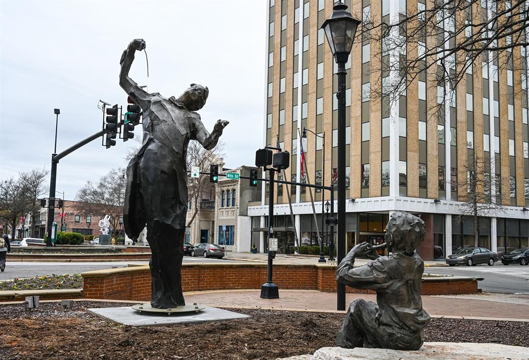 Vote for your favorite piece on Augusta's downtown sculpture trail WFXG