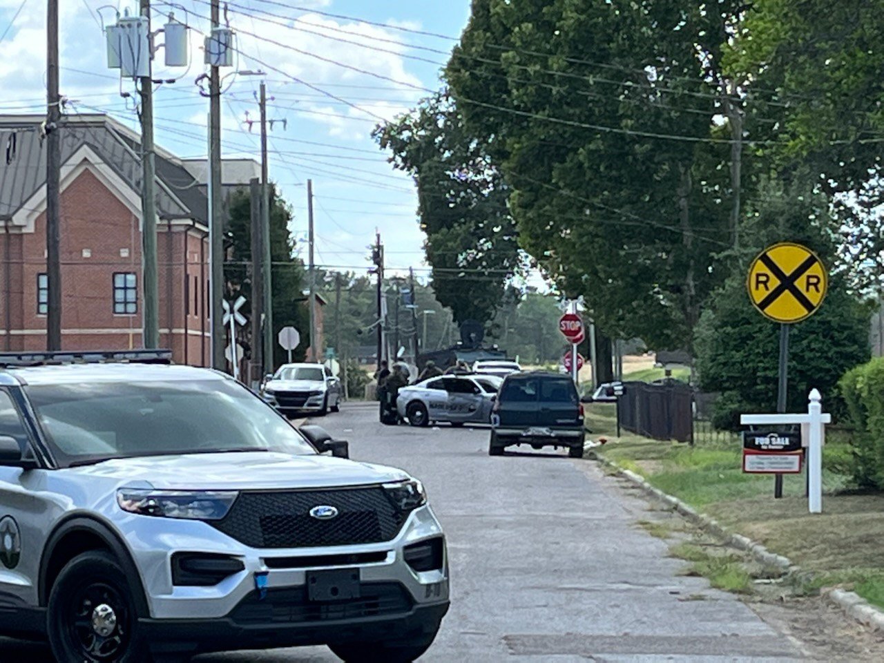 Scene of standoff with barricaded subject on Hunter St. Photo date: Aug. 1, 2022