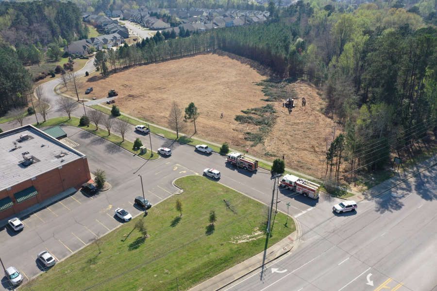 Crews respond to vehicle fire on Fury's Ferry Rd. WFXG