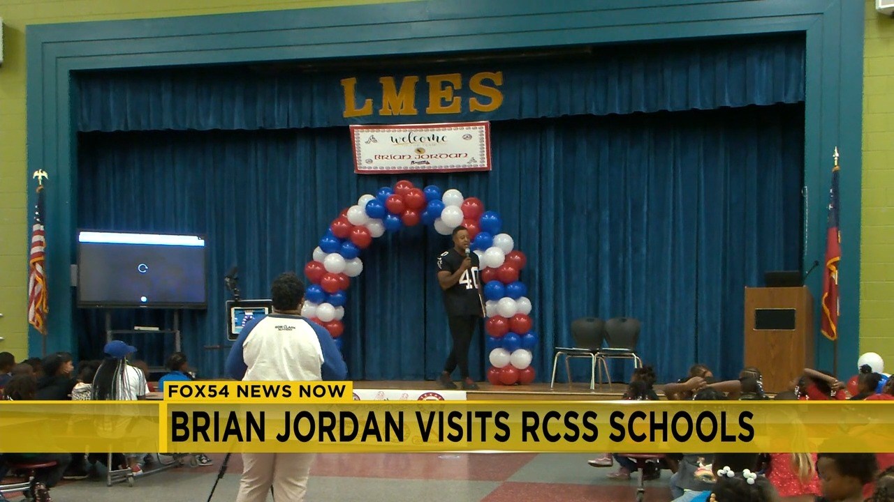 Bally Sports South on X: Brian Jordan (@TwoSportman) at Stoneview  Elementary reading his book, “I Told You I Can Play.” His foundation, the Brian  Jordan Foundation, donated book bags and supplies to